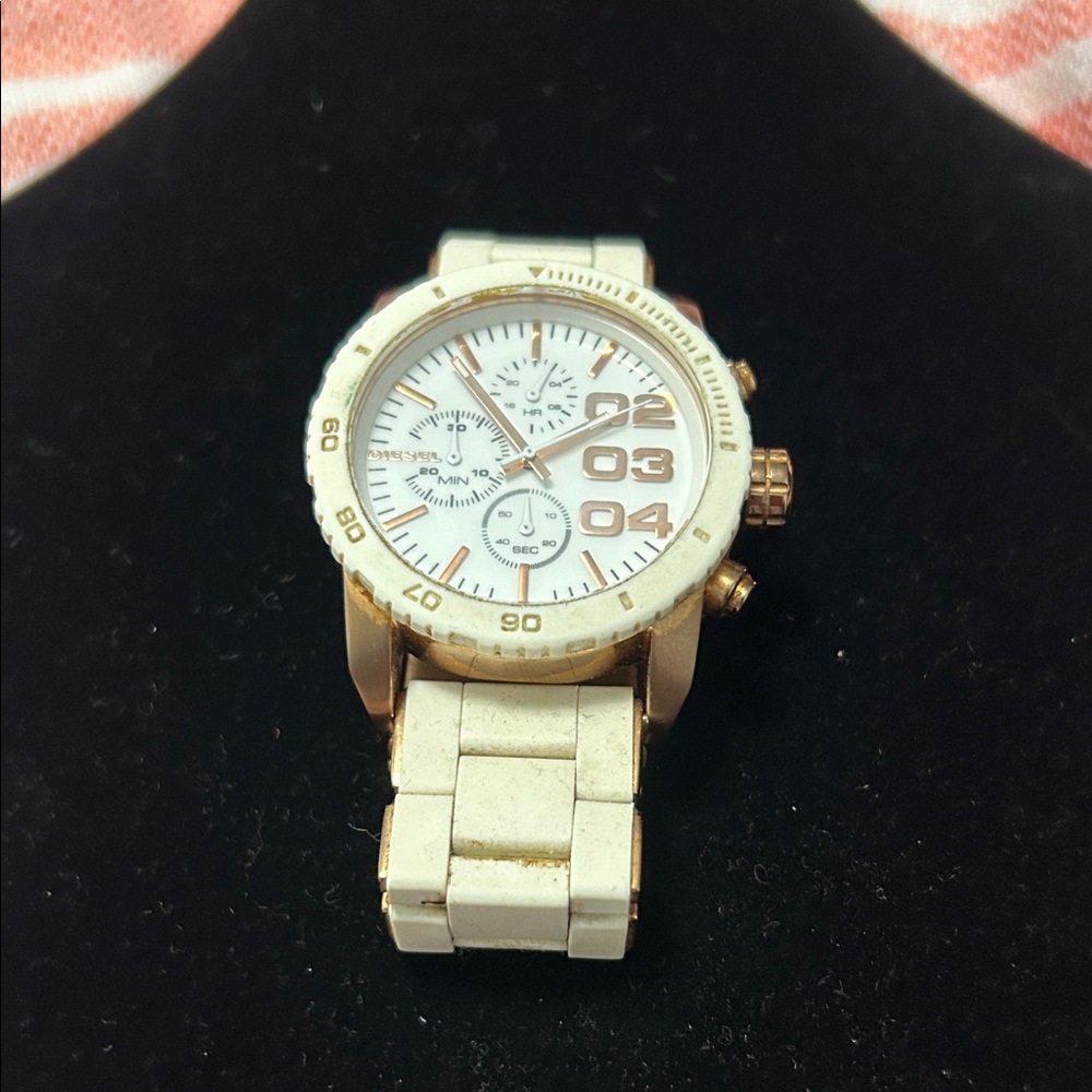 Diesel Franchise Chronograph Watch DZ5323 Rose Gold White Silicone Band